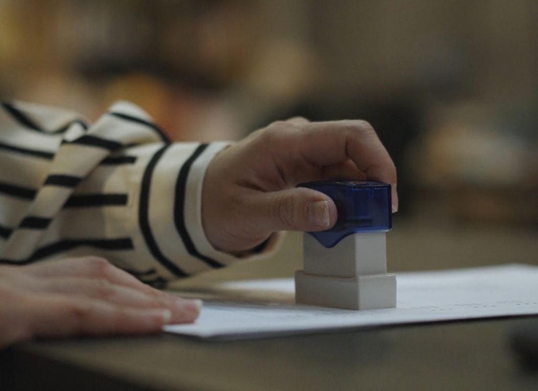 notar overava dokument sa pečatom