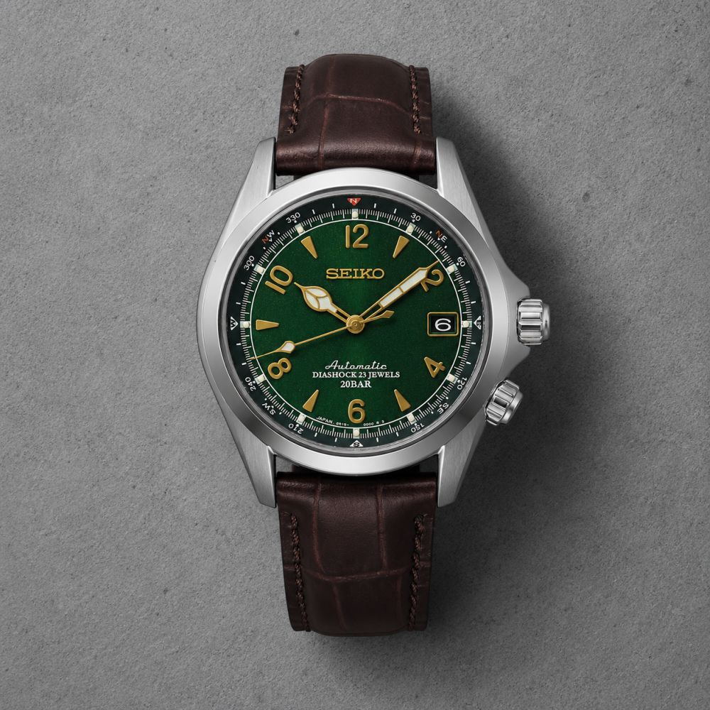 Seiko Alpinist SARB017 sa zelenim brojčanikom, zlatnim oznakama i braon kožnim kaišem